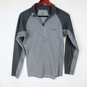 Patagonia size small performance 1/4 zip gray
